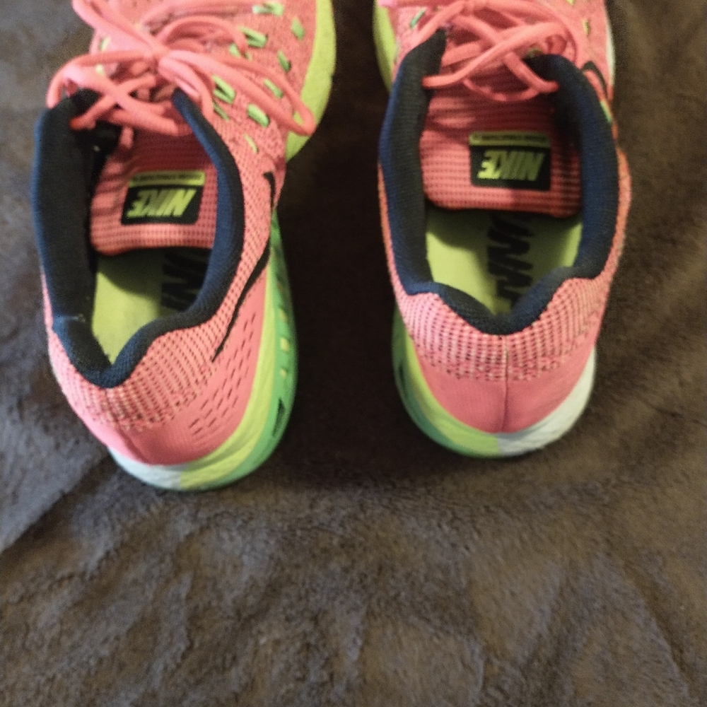 Shoes - Picture 8 of 8